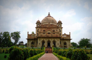 Read more about the article Exploring The Glorious Past: Must-Visit Historic Sites in Lucknow